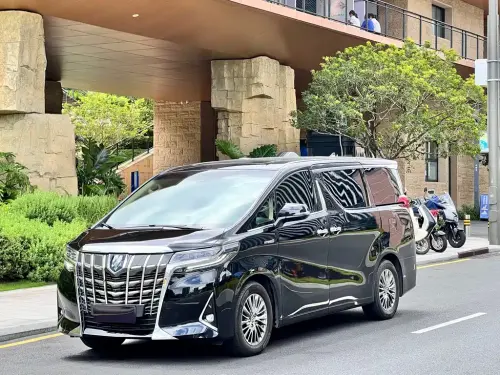 Toyota Alphard, 2023