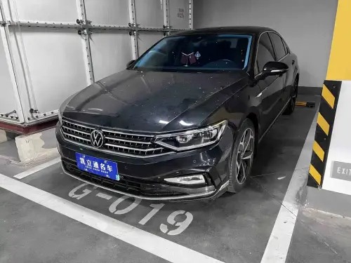 Volkswagen Magotan, 2023