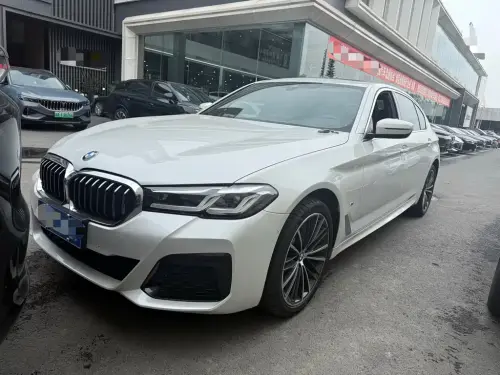 BMW 5-Series, 2021