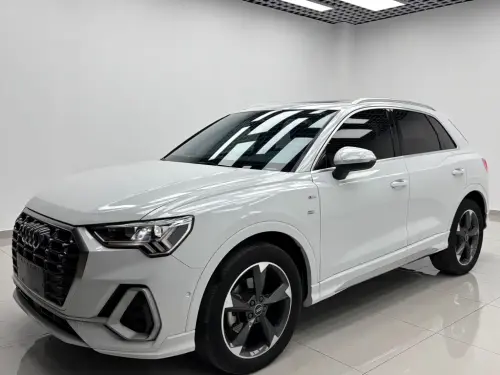 Audi Q3, 2022