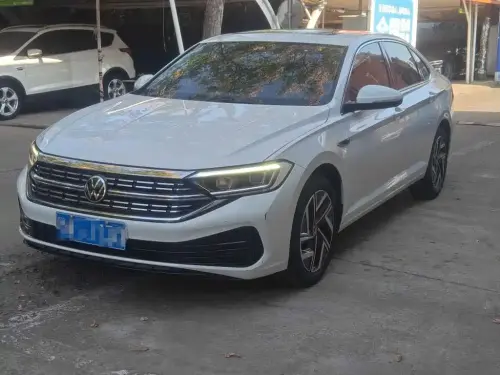 Volkswagen Sagitar, 2022