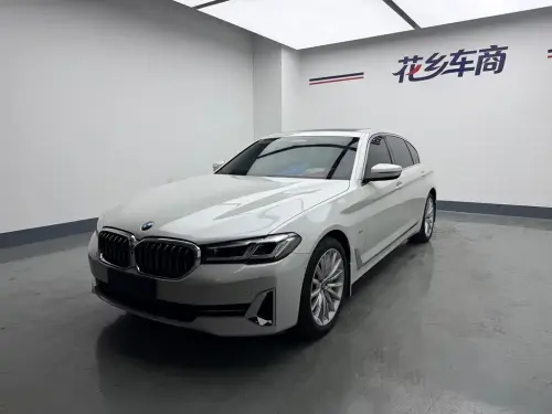 BMW 5-Series, 2022