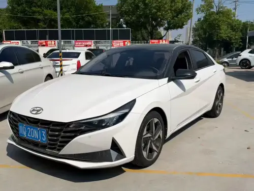 Hyundai Elantra, 2023