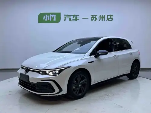 Volkswagen Golf, 2022