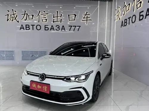 Volkswagen Golf, 2022