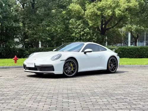 Porsche 911, 2025
