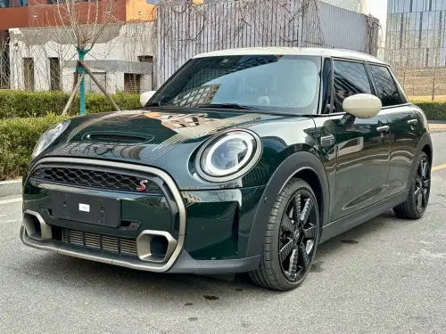 Mini MINI, 2023
