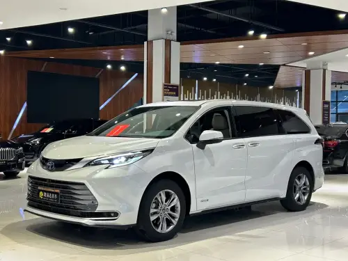 Toyota Sienna, 2024