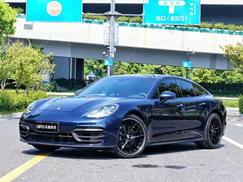Porsche Panamera, 2022