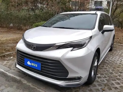 Toyota Sienna, 2025