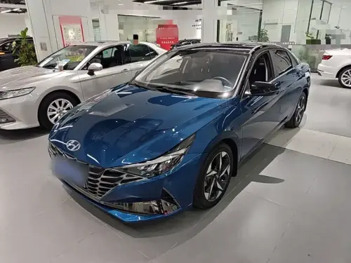 Hyundai Elantra, 2022