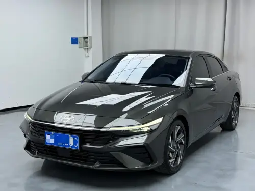 Hyundai Elantra, 2023