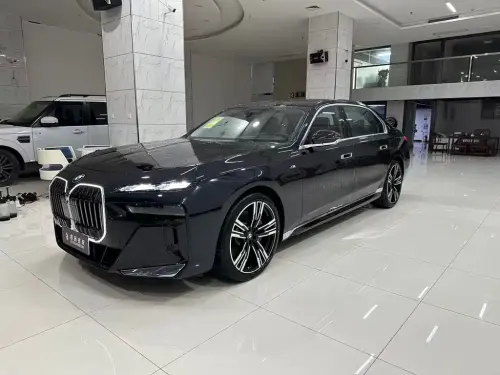 BMW 7-Series, 2023