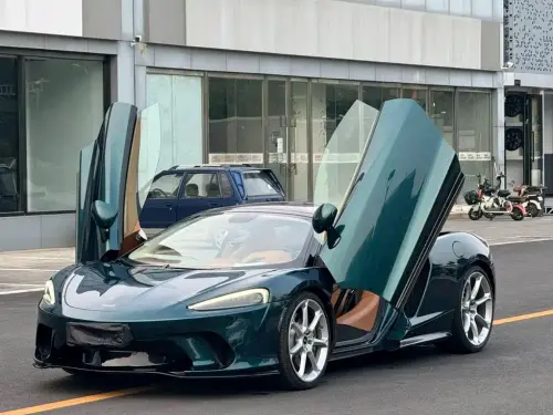 McLaren GT, 2021