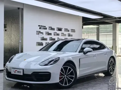 Porsche Panamera, 2022