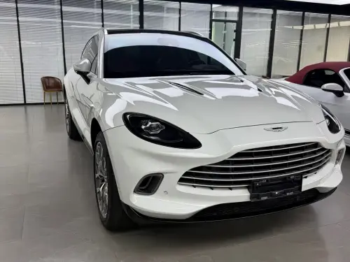 Aston Martin DBX, 2025