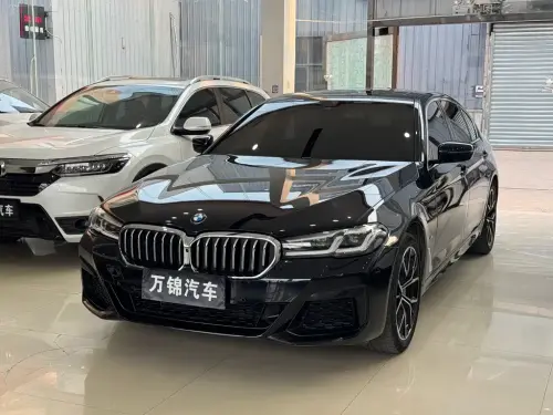 BMW 5-Series, 2023