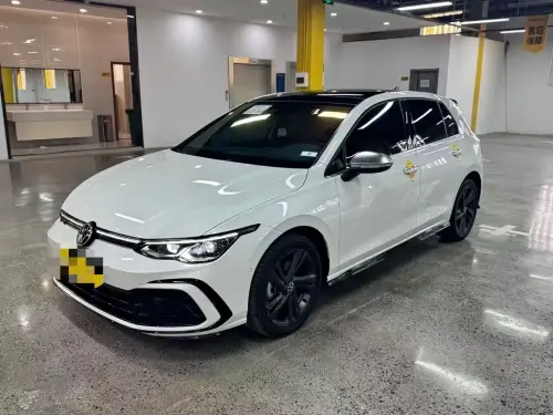 Volkswagen Golf, 2023