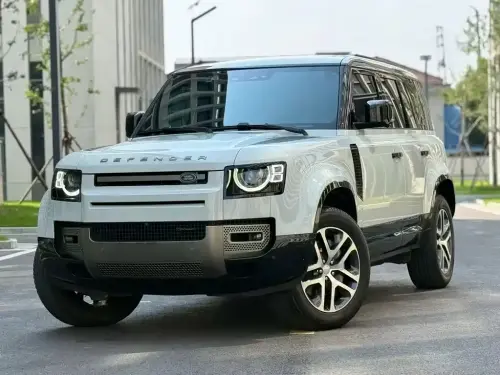 Land Rover Defender, 2023