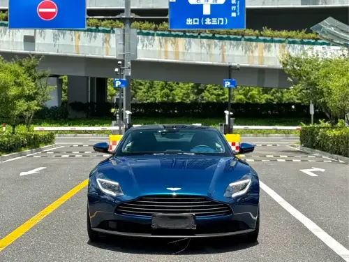 Aston Martin DB11, 2020