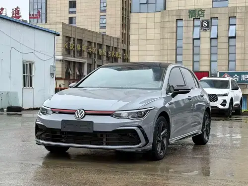 Volkswagen Golf, 2022