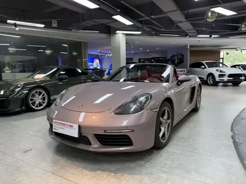 Porsche 718, 2022