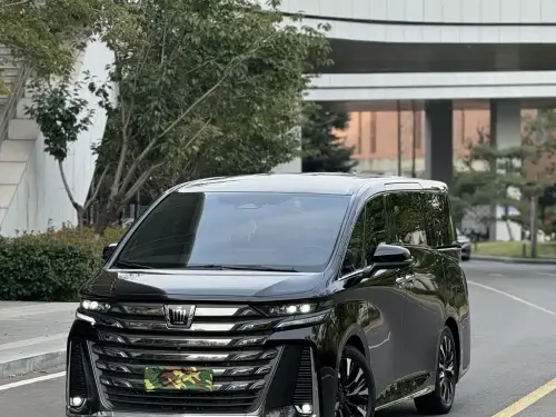 Toyota Vellfire, 2023