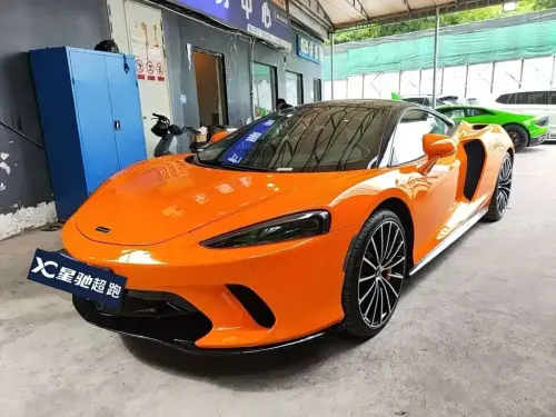 McLaren GT, 2022