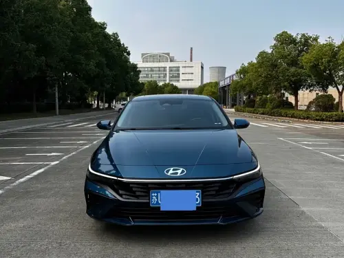 Hyundai Elantra, 2024