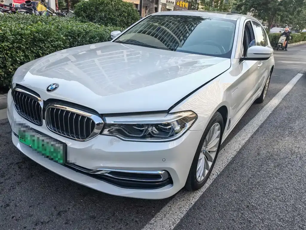 BMW 5-Series, 2020