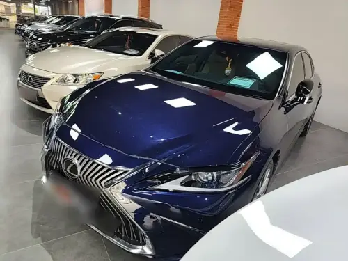 Lexus ES, 2021