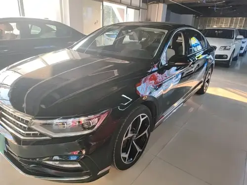 Volkswagen Magotan, 2023