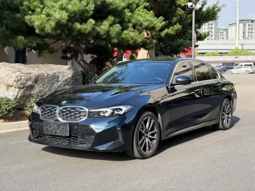 BMW 3-Series, 2022