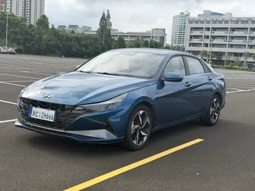 Hyundai Elantra, 2021