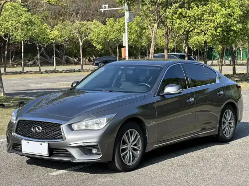 Infiniti Q50, 2022