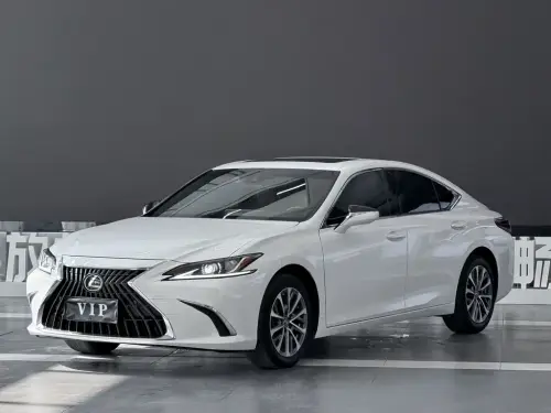 Lexus ES, 2023