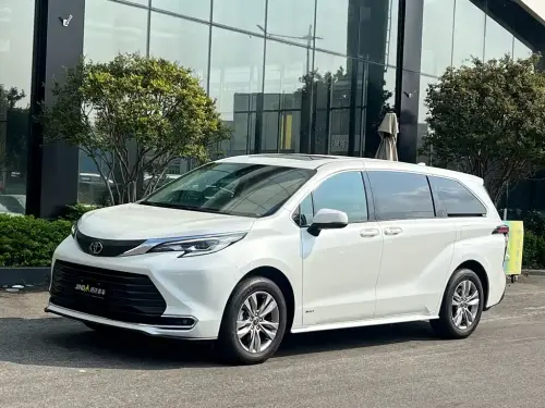 Toyota Sienna, 2024