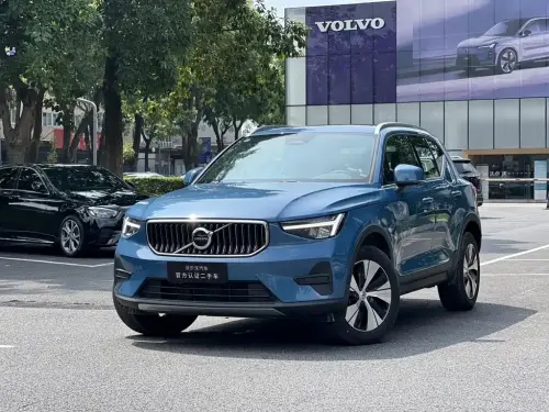 Volvo XC40, 2025