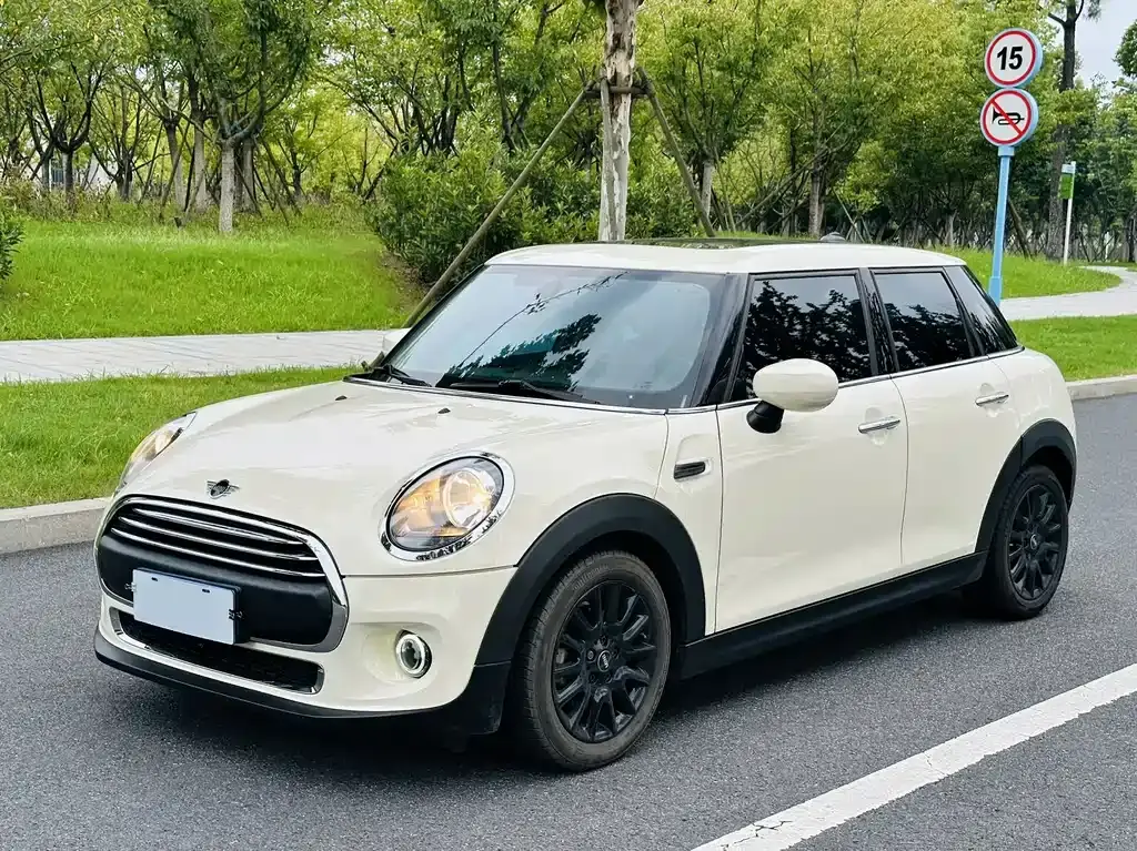 Mini MINI, 2021