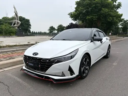 Hyundai Elantra, 2023