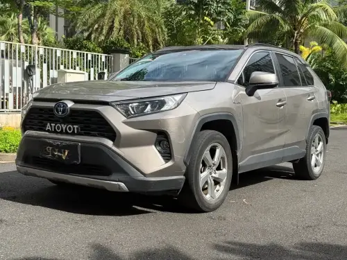 Toyota RAV4, 2023