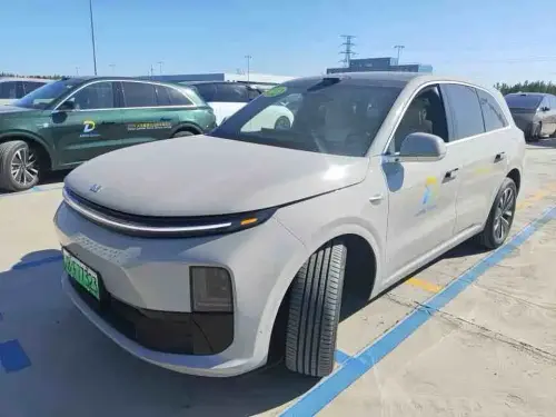 Li Auto L6, 2025