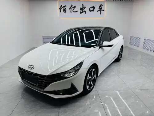 Hyundai Elantra, 2023