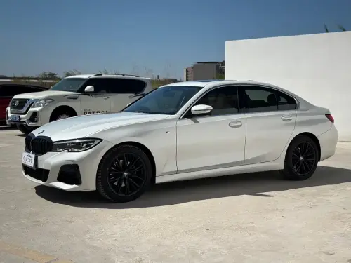 BMW 3-Series, 2022