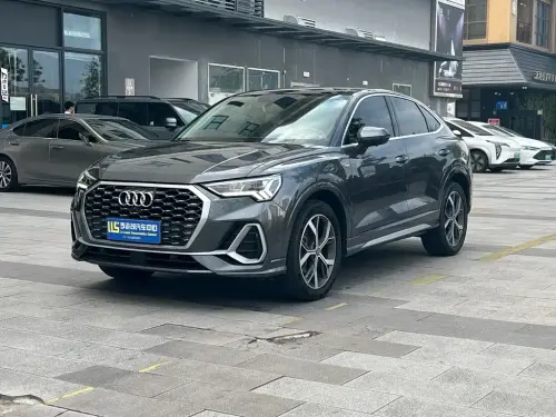 Audi Q3 Sportback, 2020