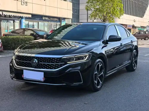 Volkswagen Passat, 2024