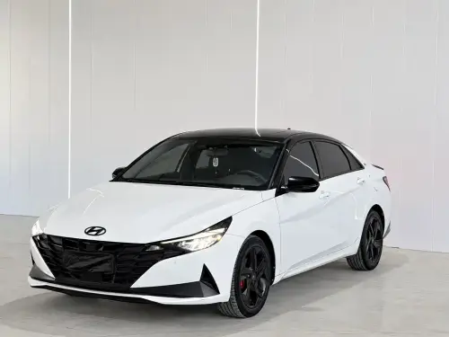 Hyundai Elantra, 2022