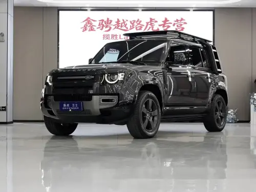 Land Rover Defender, 2023