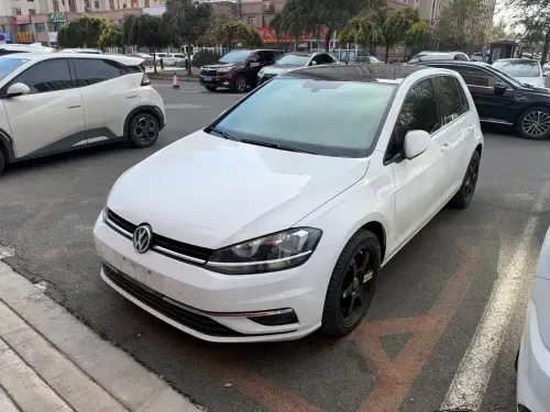 Volkswagen Golf, 2020