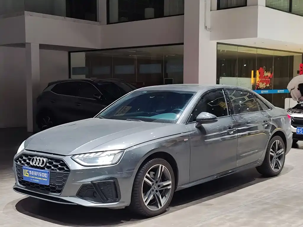 Audi A4, 2022